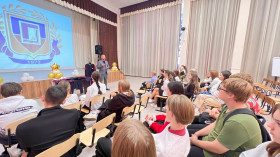 В гимназии состоялось расширенное заседание ученического совета!.