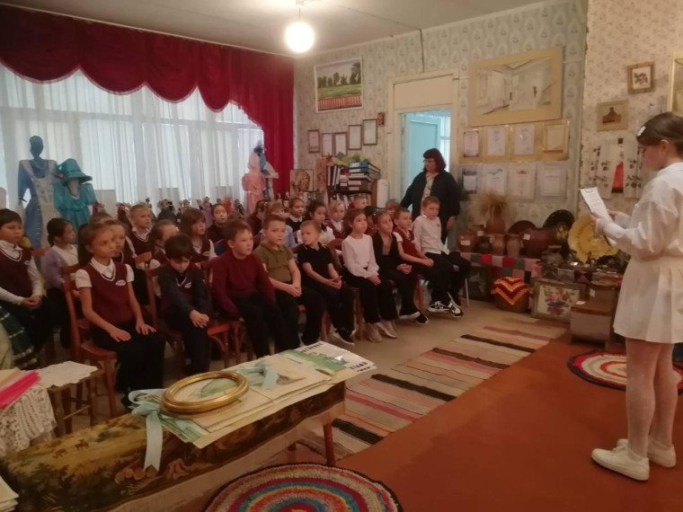 Кто в куклы не играет, тот счастья не знает.